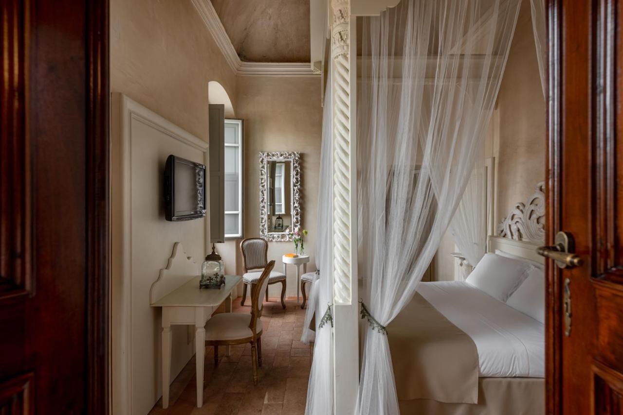 מונטיקיארי Hotel Palazzo Novello מראה חיצוני תמונה